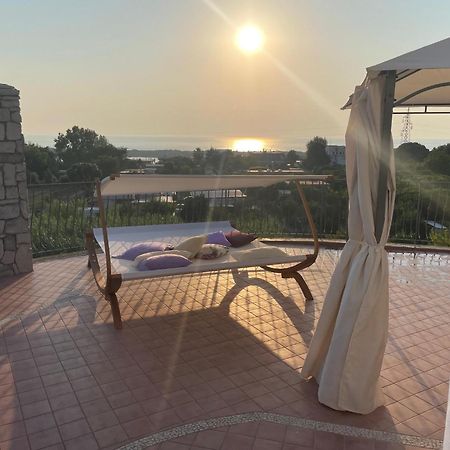 Domus Parva - Villa Con Bio-Piscina, Spa Privata E Appartamenti Panoramici Bacoli Extérieur photo