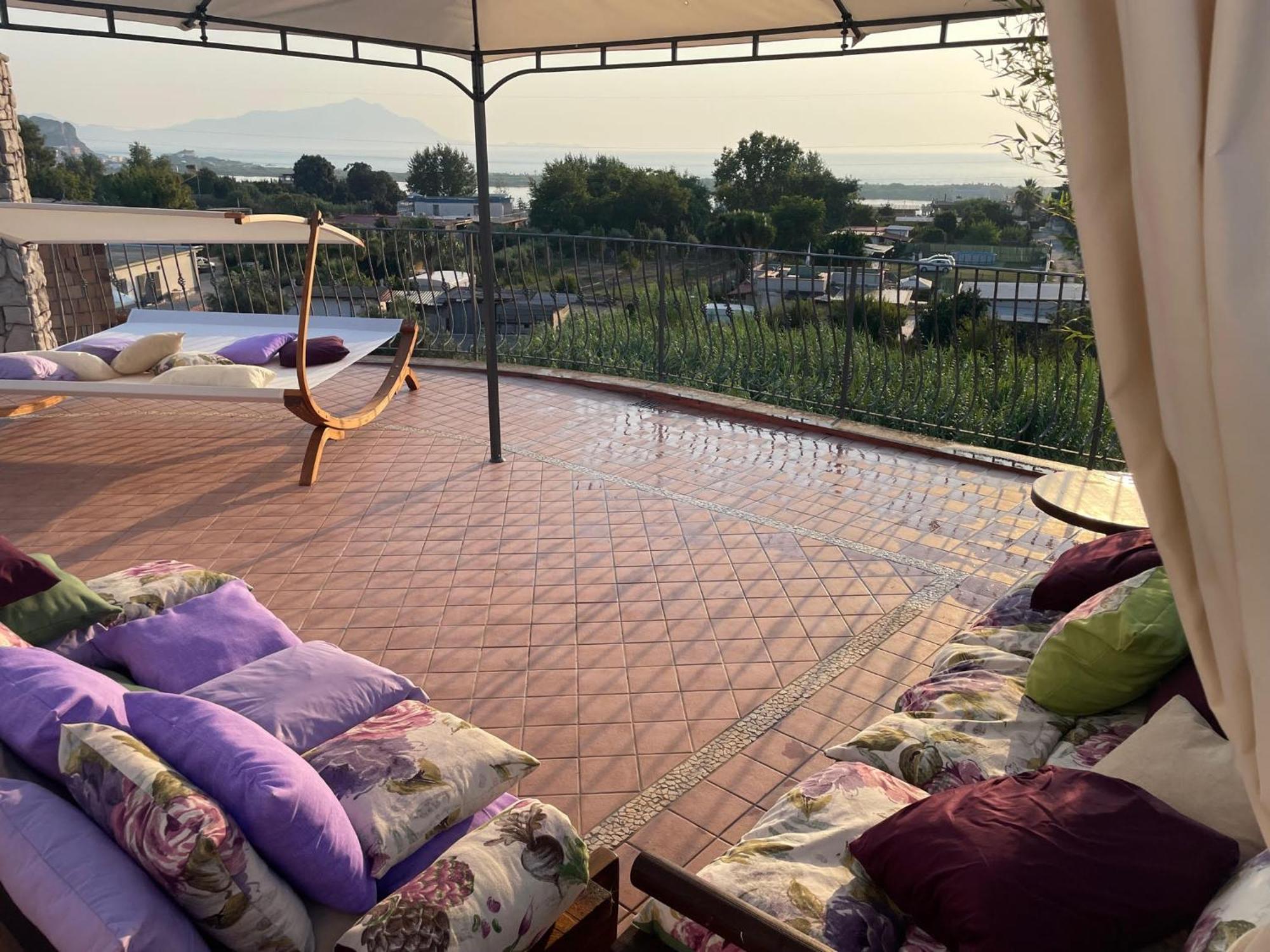Domus Parva - Villa Con Bio-Piscina, Spa Privata E Appartamenti Panoramici Bacoli Extérieur photo